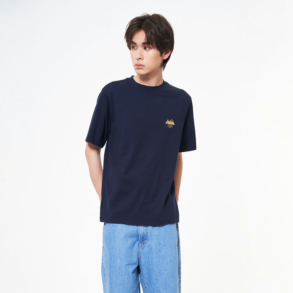 男線條山形小LOGO印花短袖T恤-丈青【5th STREET】【APP下單享4%點數】 ★春夏新品 ★嚴選人氣必買 1