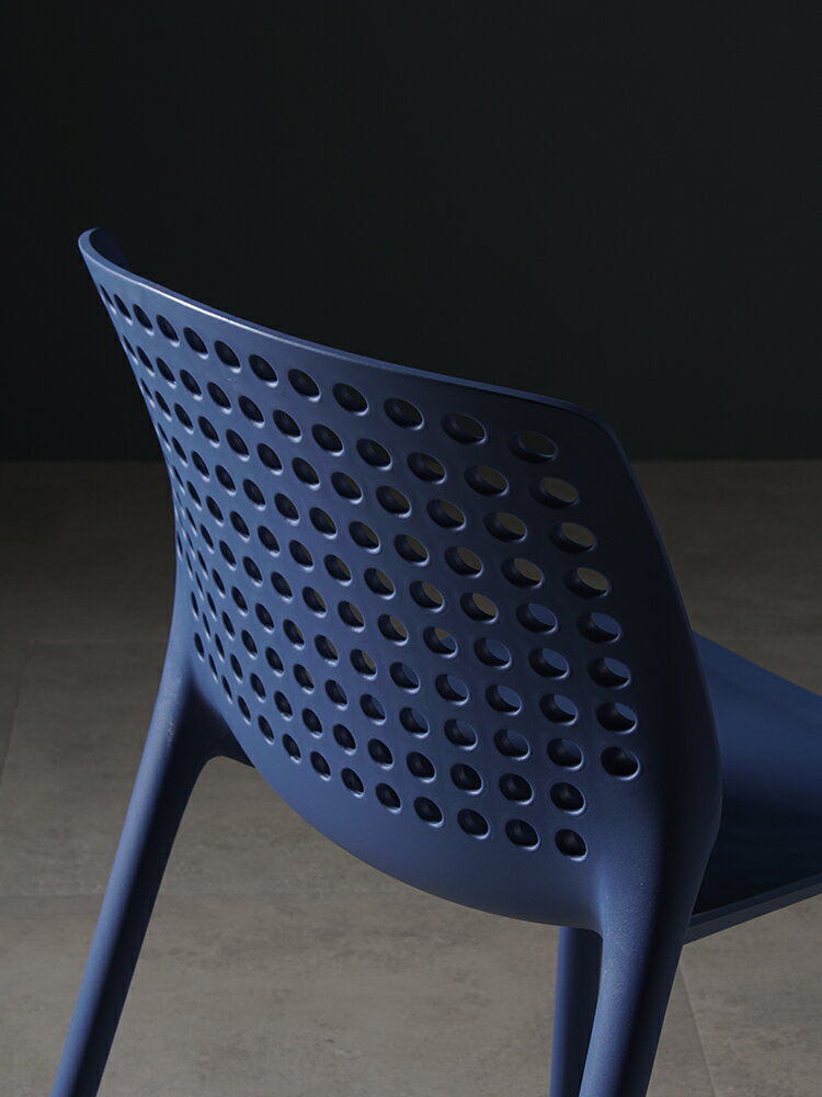 慵懶空間北歐餐椅家用椅子創意戶外休閑chair簡約現代鏤空塑料椅 2