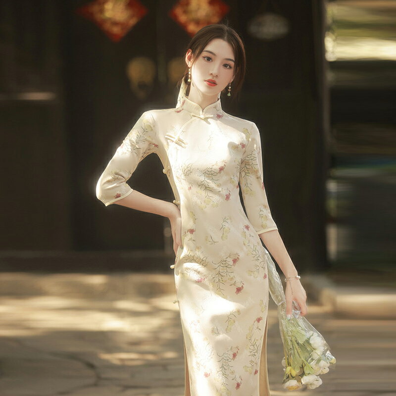 改良旗袍年輕款2022年春季麂皮絨日常高階氣質少女日常復古連衣裙