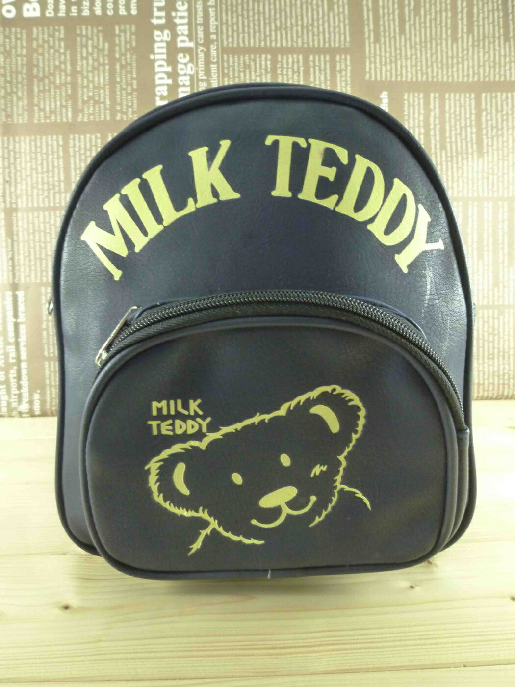 【震撼精品百貨】日本綜合熊 MILK TEDDY 後揹包 黑 震撼日式精品百貨
