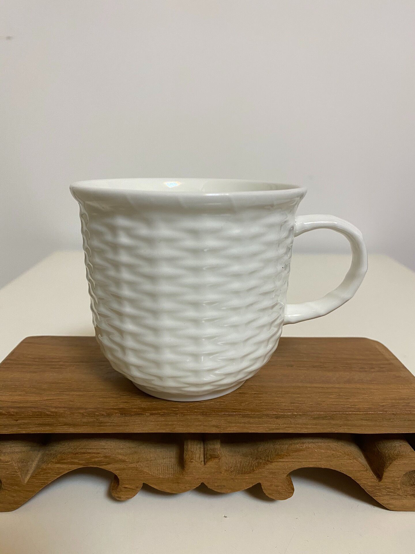 日本迴流 Vintage WEDGWOOD威基伍德 中古浮雕馬克杯 經典骨瓷 收藏級 客廳下午茶 辦公室杯具