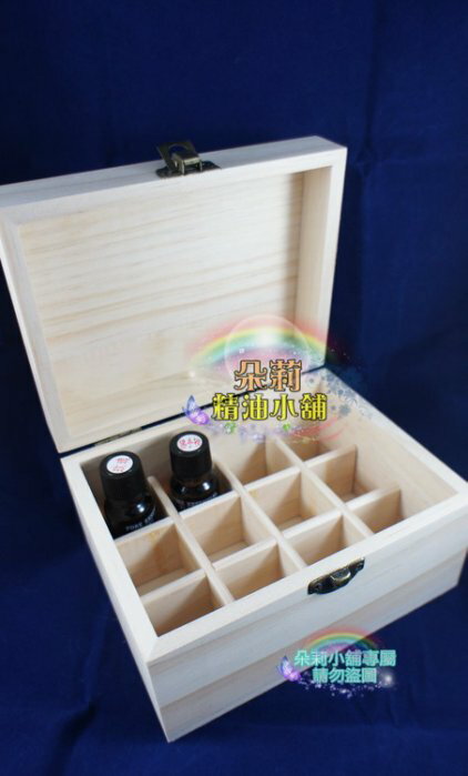 朵莉小舖 【15~20ml專用 】12 格精油木盒☆俄羅斯松木~天然不上漆，保存精油必備品☆原木產品可自行上木蠟油 0
