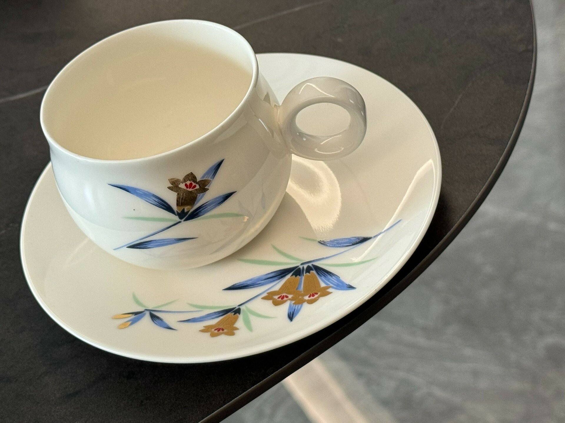 日本迴流蘭花描金咖啡杯紅茶杯，一杯一碟