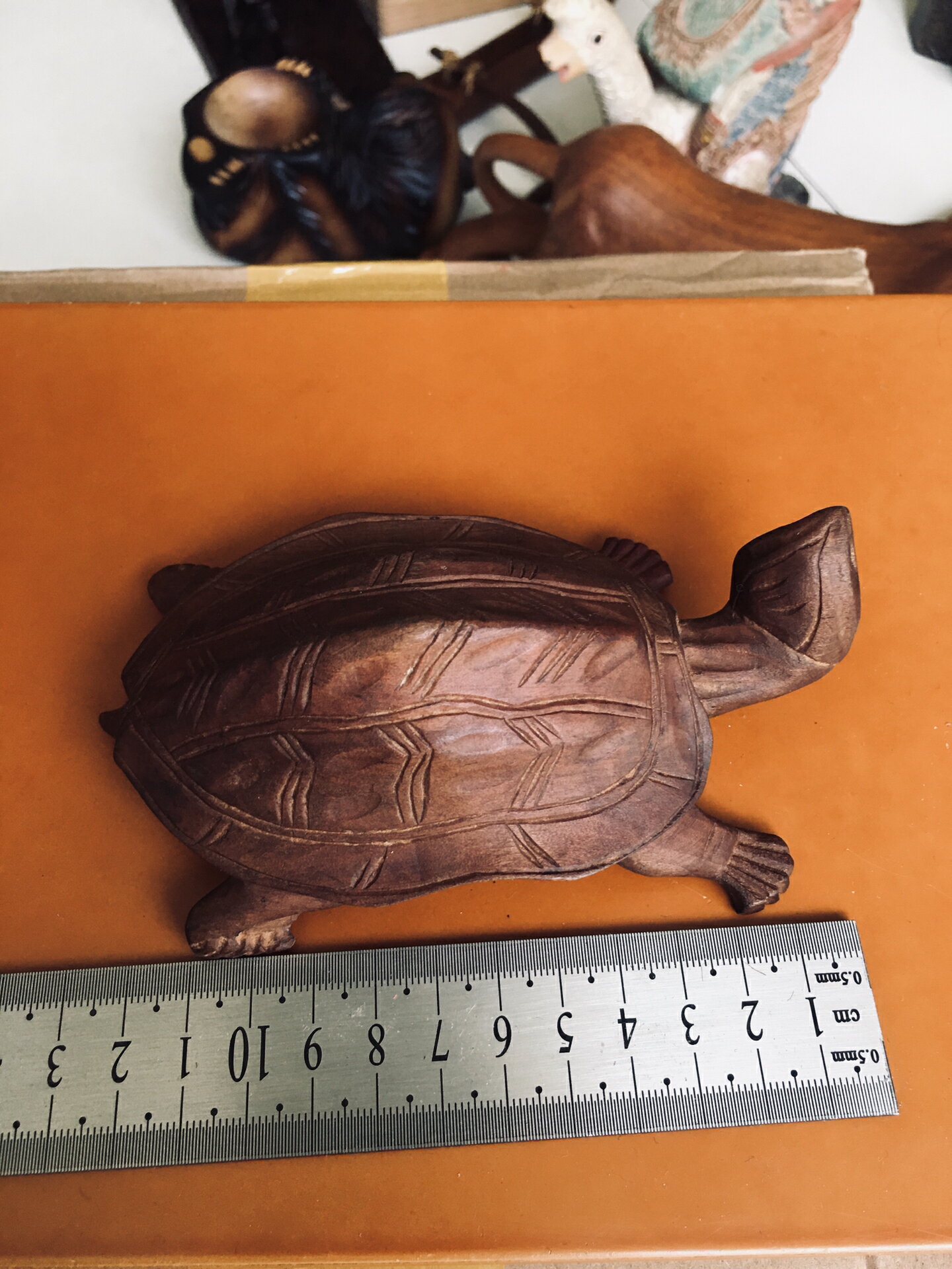 日本回流木雕擺飾，實木烏龜，包漿老，品相如圖，底部一處老裂，