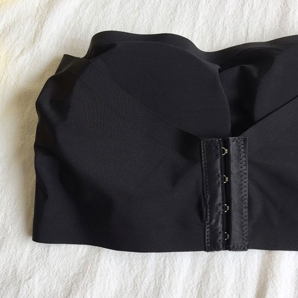 萊卡不滑落 小可愛 冰涼絲 平口 棉 胸圍可調 無痕內衣 爆乳 罩杯 胸墊可拆 一字領 露肩 黑白膚 ANNA S. 4