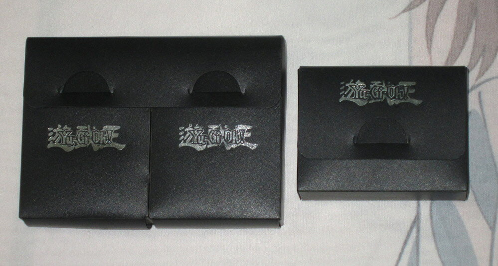 【中文版】ZZ少年館 遊戲王周邊 怪獸卡魔法陷阱卡 大小 燙銀卡盒
