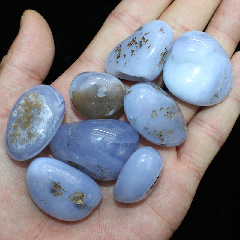 0606169  天然瑪瑙水晶共生月型 0606169 天然瑪瑙水晶共生月型 如鴻天然藍紋瑪瑙石玉髓晶洞款水晶石頭