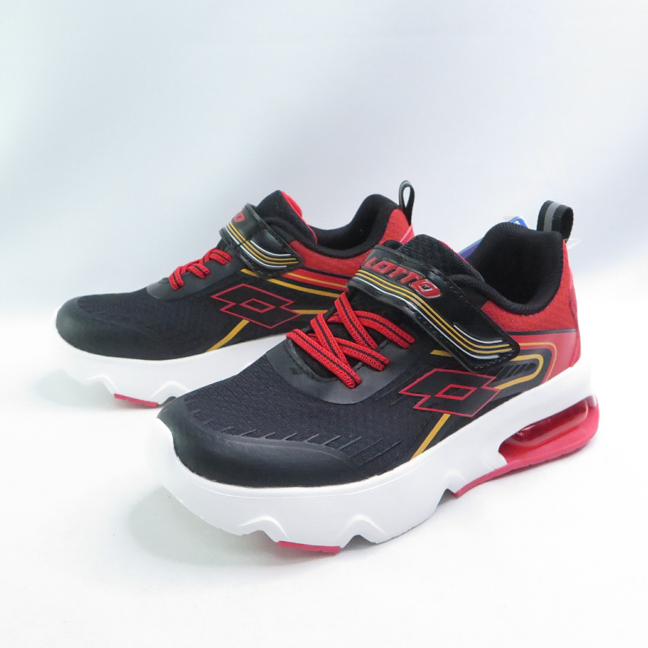 LOTTO LT5AKR9210 GELA LITE 中大童 跑鞋 魔鬼氈 氣墊 緩震 黑/紅【iSport愛運動】