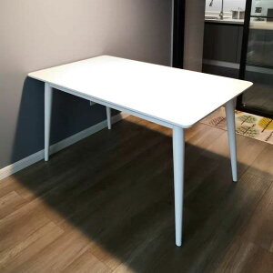 北歐風純實木簡約白色餐桌椅小戶型餐桌椅純白色實木桌椅