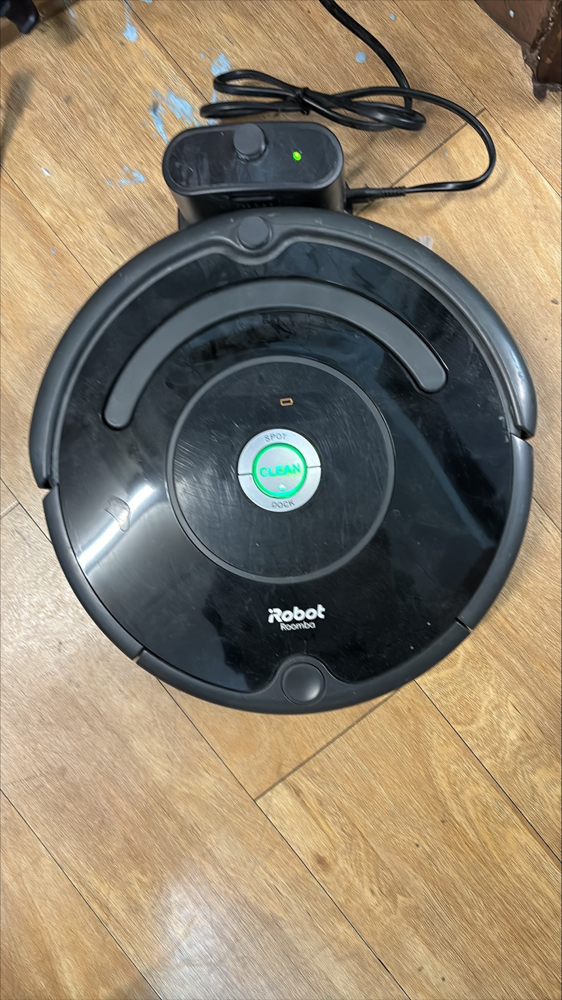 (二手良品保固半年)iRobot Roomba 670 機器人掃地機寒新刷組電池濾網
