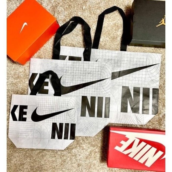 【毒】 Nike 韓國 限定 購物袋 shooting bag 環保袋 手拿包 S/M/L【APP下單10%回饋】