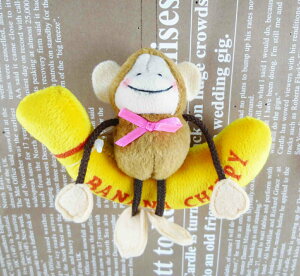 【震撼精品百貨】日本日式精品 猴子 玩偶吊飾-香蕉 震撼日式精品百貨