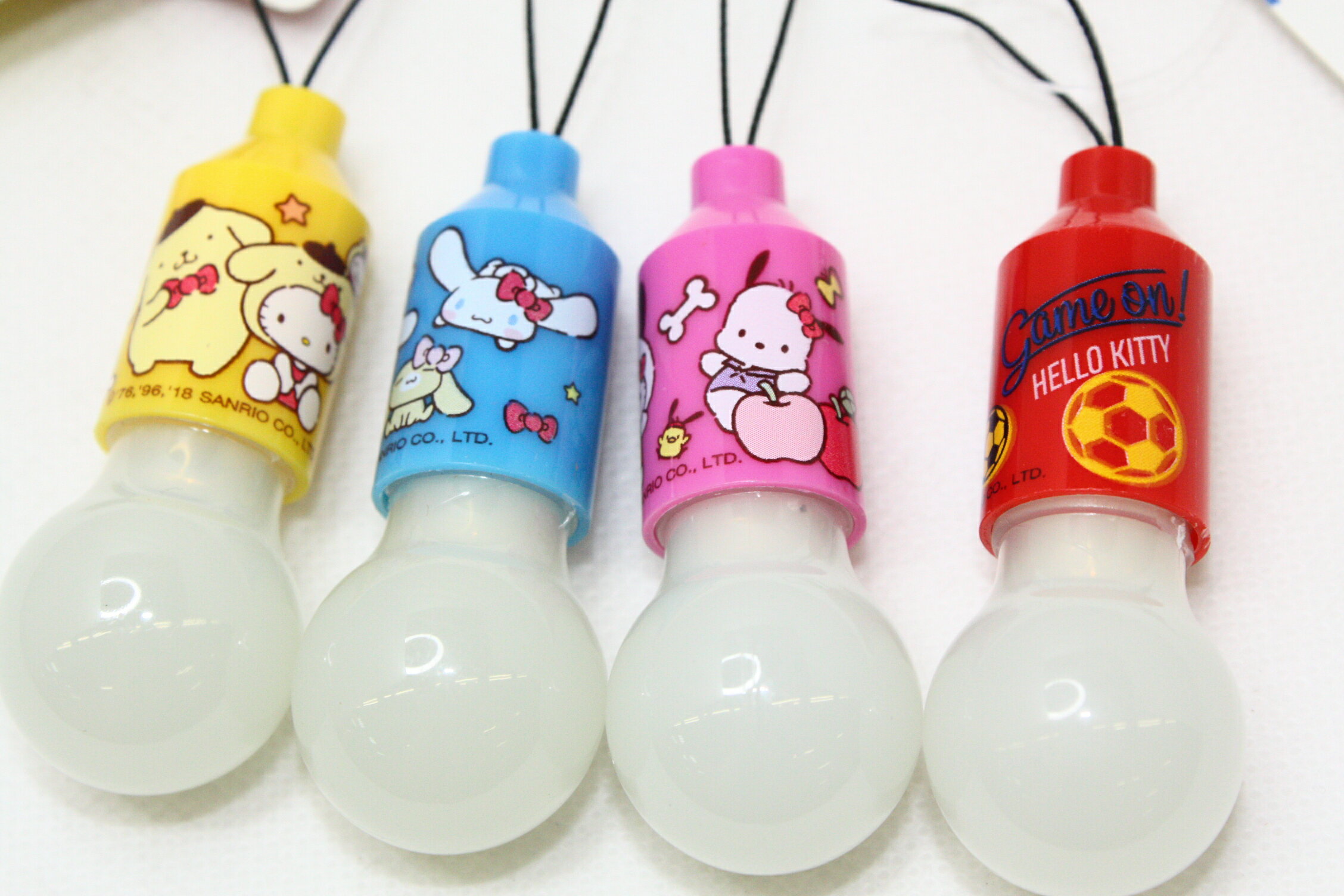 大賀屋 HELLO KITTY 拉拉燈 LED燈 吊飾 手電筒 燈泡 凱蒂貓 KT 三麗鷗 正版授權 T00120252