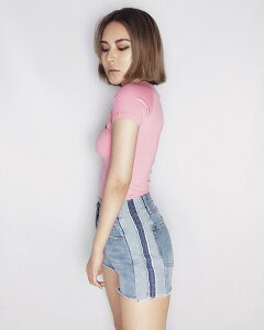 FINDSENSE G6 韓國時尚 性感小圓領粉色短款緊身字母印花高腰T恤