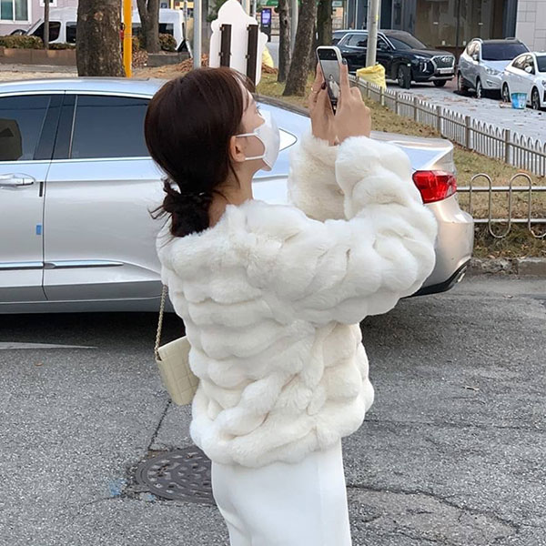 ANNAS 正韓 立體多層次 毛毛外套 大衣 罩衫 皮草 外搭 毛外套 浮誇 貴婦 名媛 性感 婚宴 韓劇 厚外套 白黑 韓國 4