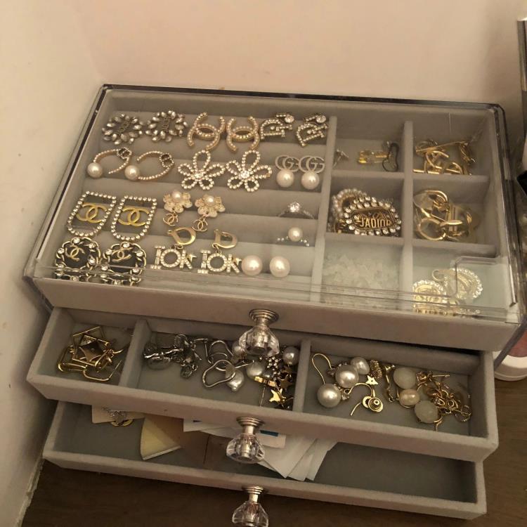首飾收納盒少女飾品耳飾戒指耳釘項錬展示整理簡約耳環手表收納架