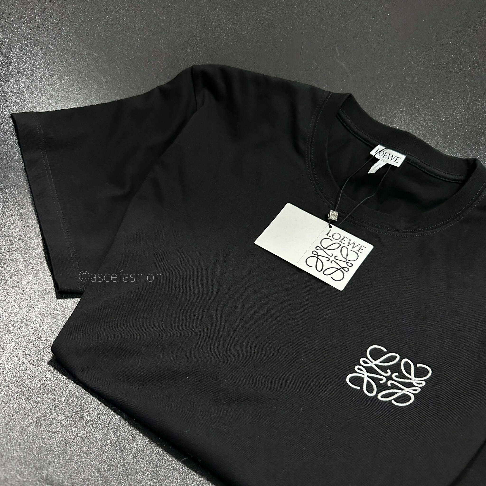 ASCE | Loewe logo 黑色短袖