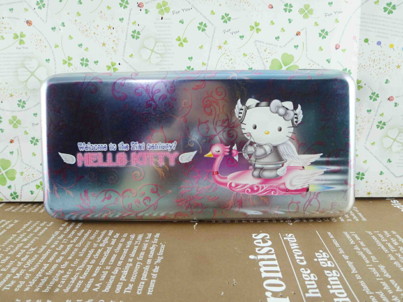 【震撼精品百貨】Hello Kitty 凱蒂貓 KITTY鉛筆盒-21世紀圖案-銀色鐵盒 震撼日式精品百貨