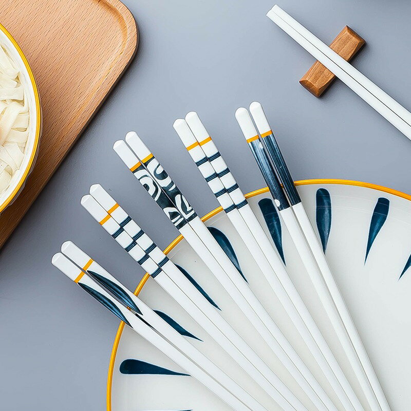 免運 日式 陶瓷 餐盤 餐具 家用日式風陶瓷筷子耐高溫高檔防霉一雙裝易清洗防滑好用家庭餐具