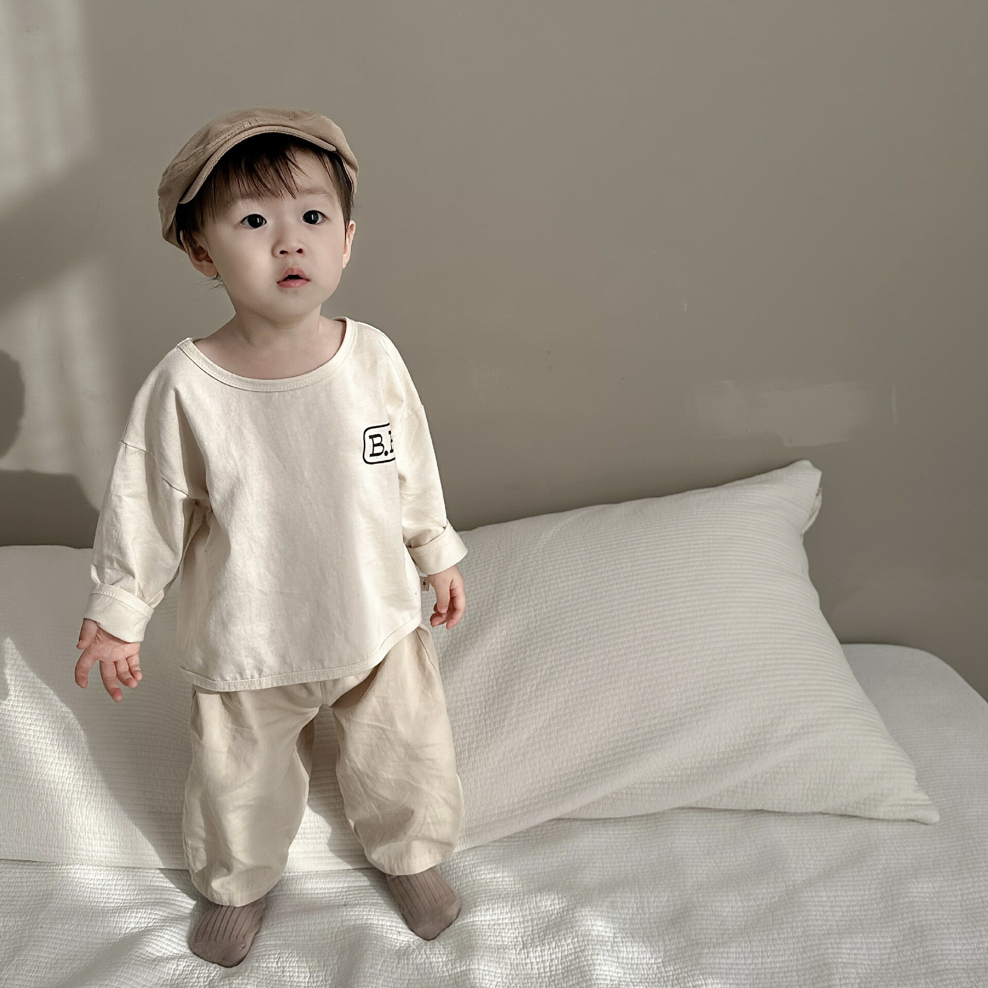 兒童春季衣服外出春韓版童裝春款嬰兒套裝寶寶印花寬松T恤兩件套
