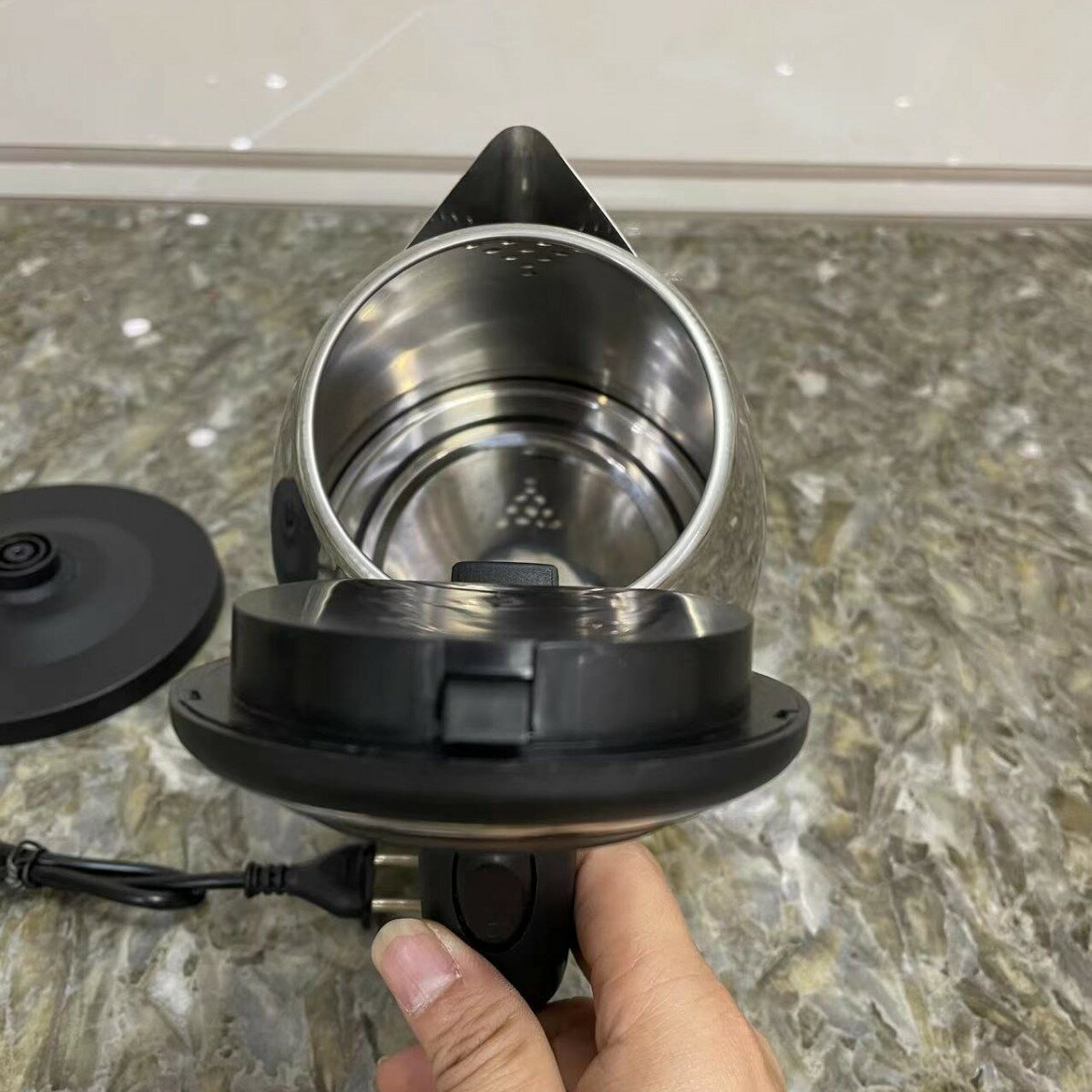 海外110v220v電熱水壺不銹鋼燒水壺保溫電加熱快開水自動斷電美英