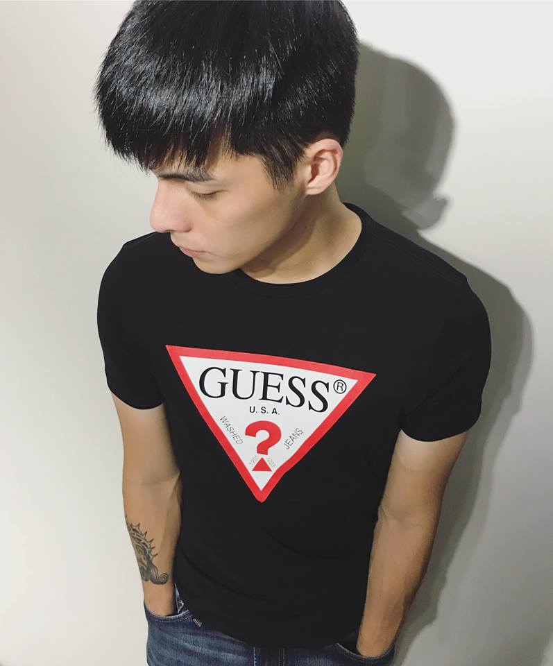 美國百分百【全新真品】Guess T恤 T-shirt 短袖 短T logo 男/女 上衣 黑色 XS~XL號 J650