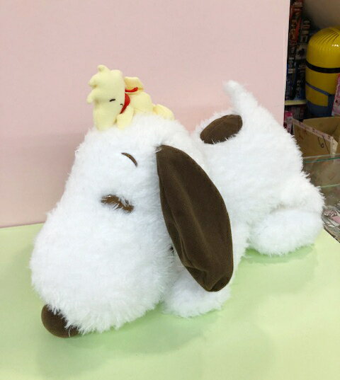 【震撼精品百貨】史奴比Peanuts Snoopy SNOOPY 絨毛娃娃-趴姿與小黃鳥#28450 震撼日式精品百貨