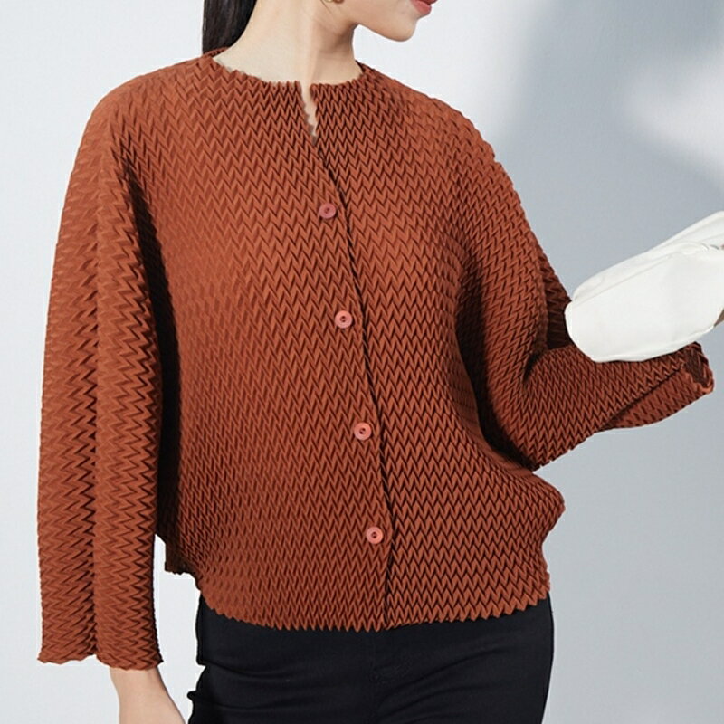 【巴黎精品】現貨+預購 三宅風皺褶衣服上衣外套-摺衣壓褶設計感短款針織開衫折衣女外套4色a1jq79
