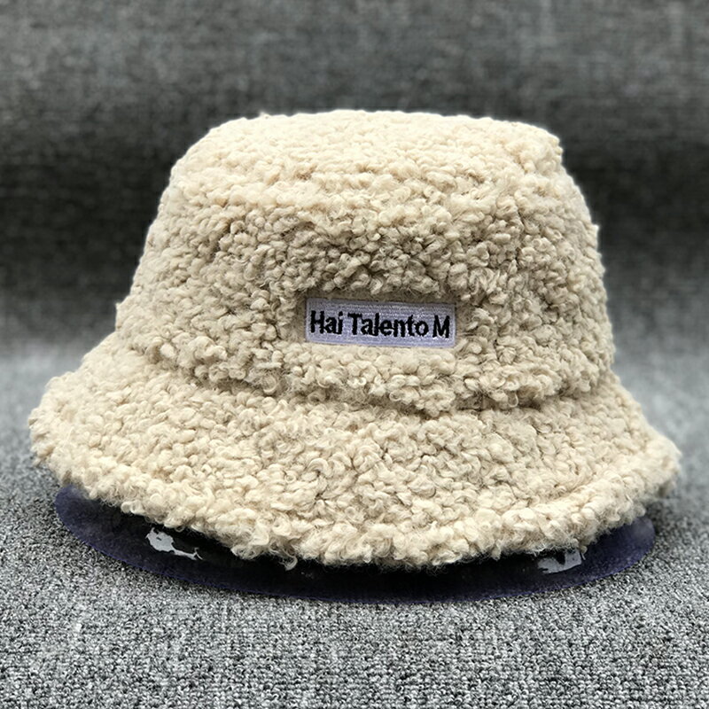 網紅款羊羔毛字母刺繡漁夫帽女日系秋冬加厚保暖百搭大簷毛絨盆帽1入