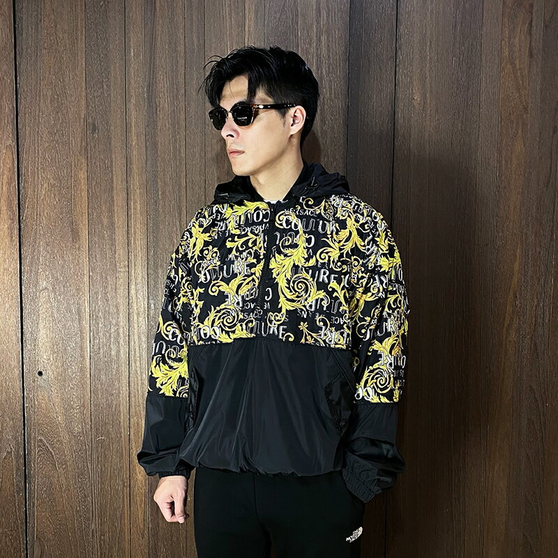 美國百分百【全新真品】Versace Jeans 衝鋒衣 連帽 長袖上衣 男款 VJ logo 黑色 CV99
