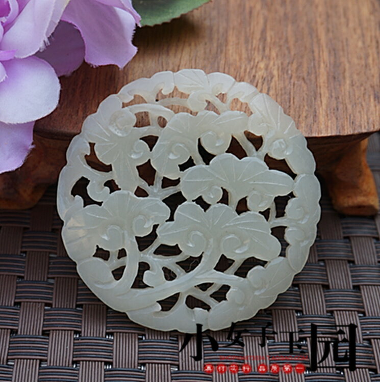 和田玉拉絲雕刻花開富貴吊墜掛件青白玉鏤空雕刻荷花玉佩毛衣墜| 協貿