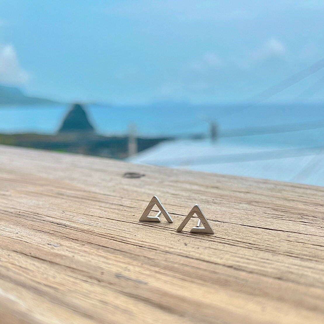 現貨專區｜鏤空三角鋼針耳環(BPE84)｜送禮精選店家★Reyna jewelry 女王飾品