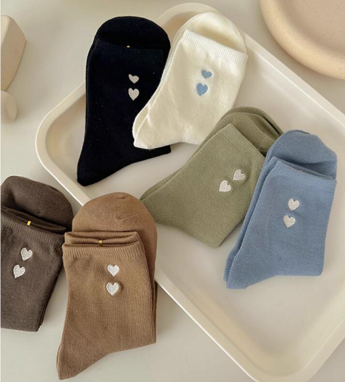 刺繡愛心襪子女中筒襪春秋款可愛甜美日系夏季長筒棉襪【繁星小鎮】