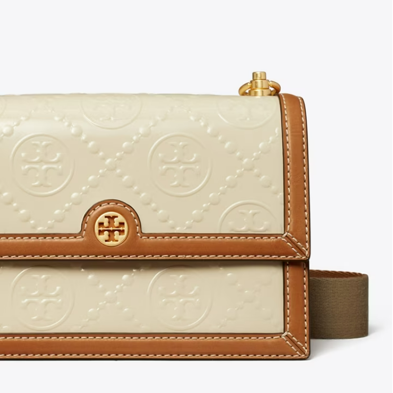 TORY BURCH斜背包 SMALL T MONOGRAM EMBOSSED SHOULDER BAG｜限時★滿萬折500★保健食品3件9折★下單贈美國暢銷護手霜 合歐美精品購