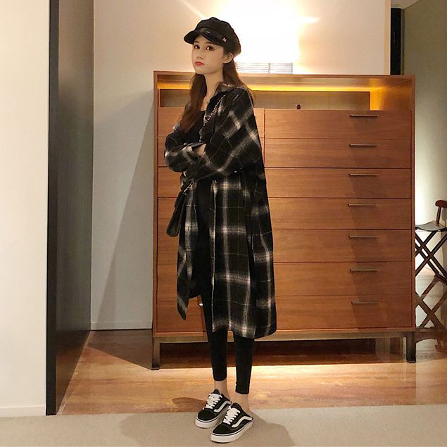 格子襯衫裙子女學院風百搭時尚黑色外套中長款大碼寬松襯衣春秋季新款【倪醬】