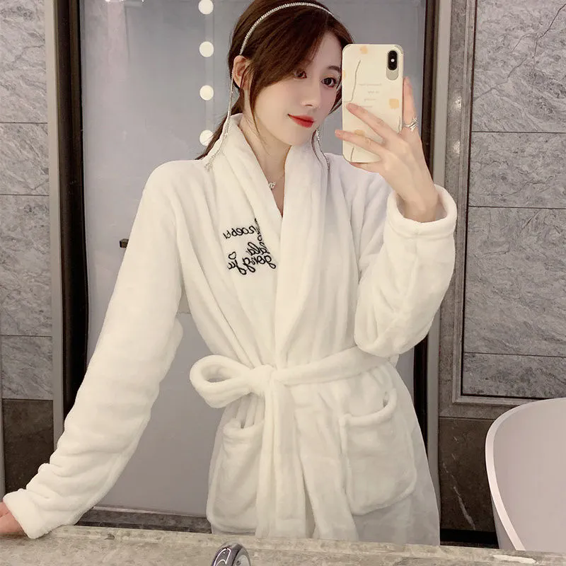 冬天珊瑚絨睡袍 女冬長款睡裙 甜美性感保暖睡衣 翻領法蘭絨浴袍 加厚浴衣 居家睡袍 加絨居家服【不二雜貨】