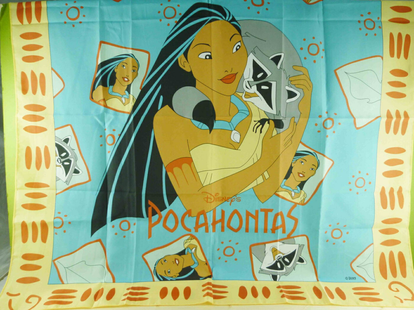 【震撼精品百貨】Disney 迪士尼 Pocahontas 風中奇緣 絲巾-鳳中奇緣公主+寵物 震撼日式精品百貨