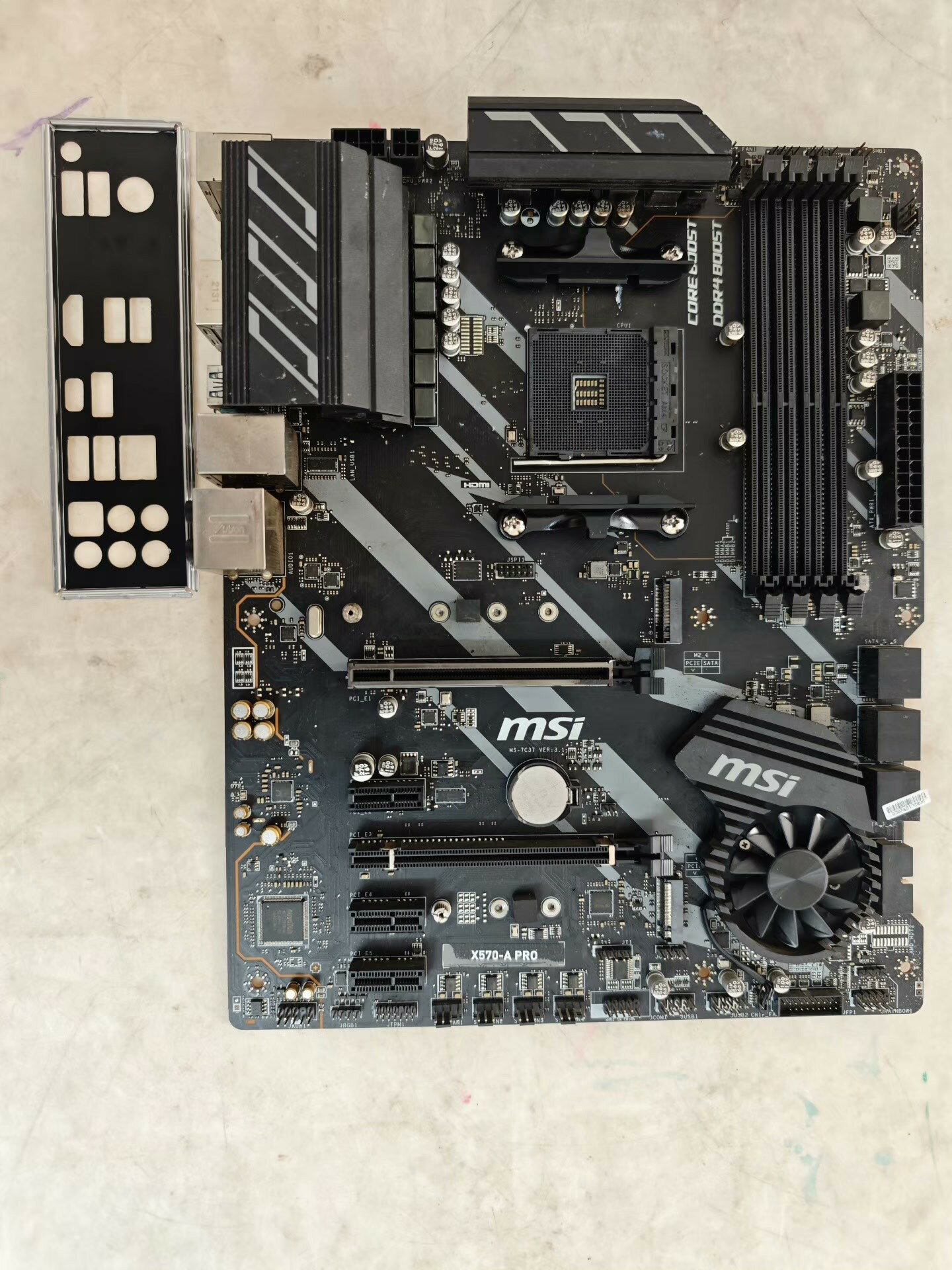 【MSI微星X570-A PRO主機板】AMD AM4介面 支援Ryzen 3/5/7/9 PCIe 4.0 強效散熱 高速傳輸 遊戲電競主機板
