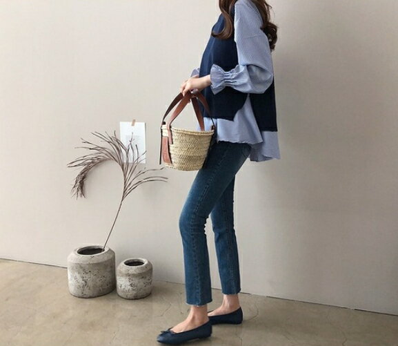 中大尺碼女裝~秋季新款 兩件式素面襯衫+針織馬甲 顯瘦百搭大尺碼上衣 4