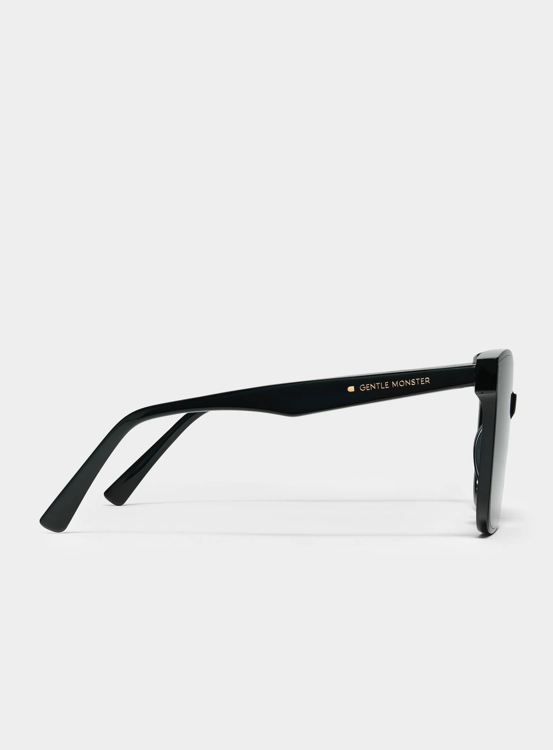 小物 GENTLE MONSTER Her01 1FYXMRWDKV8ZA_FRONT.jpg