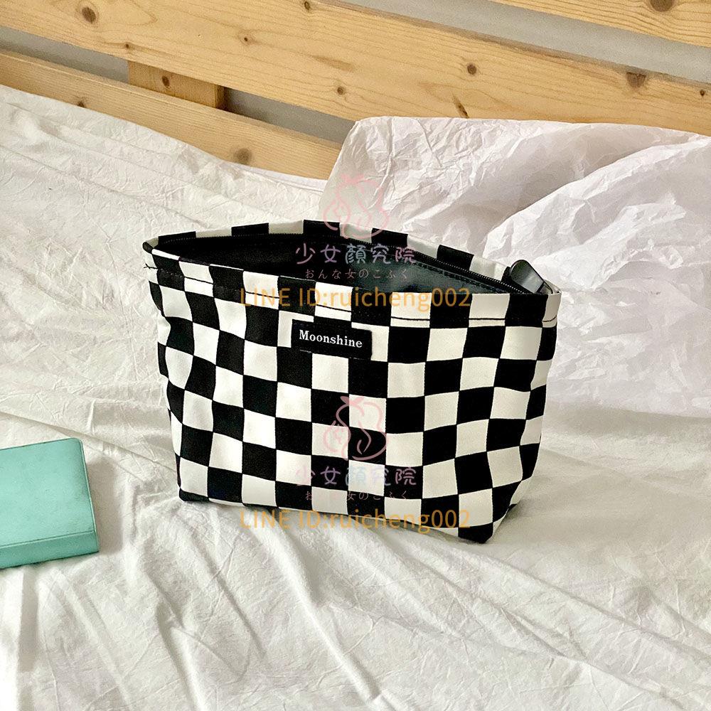 衛生棉收納包高級感簡約手拿包棋盤格化妝品收納包便攜外出洗漱化妝包軟包【淘夢屋】