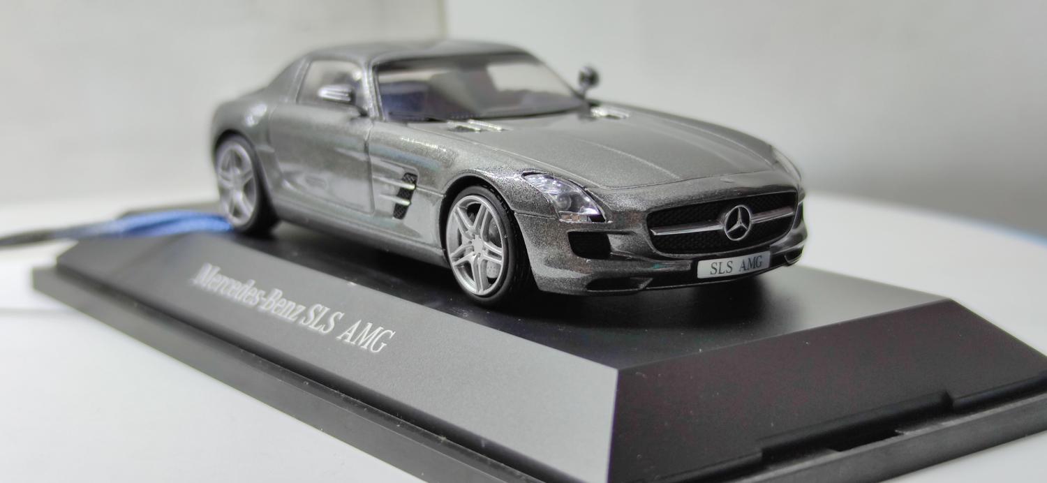SCHUCO 1:43 Mercedes-Benz SLS AMG 原廠樣板輕微疹子如圖所示| 協貿