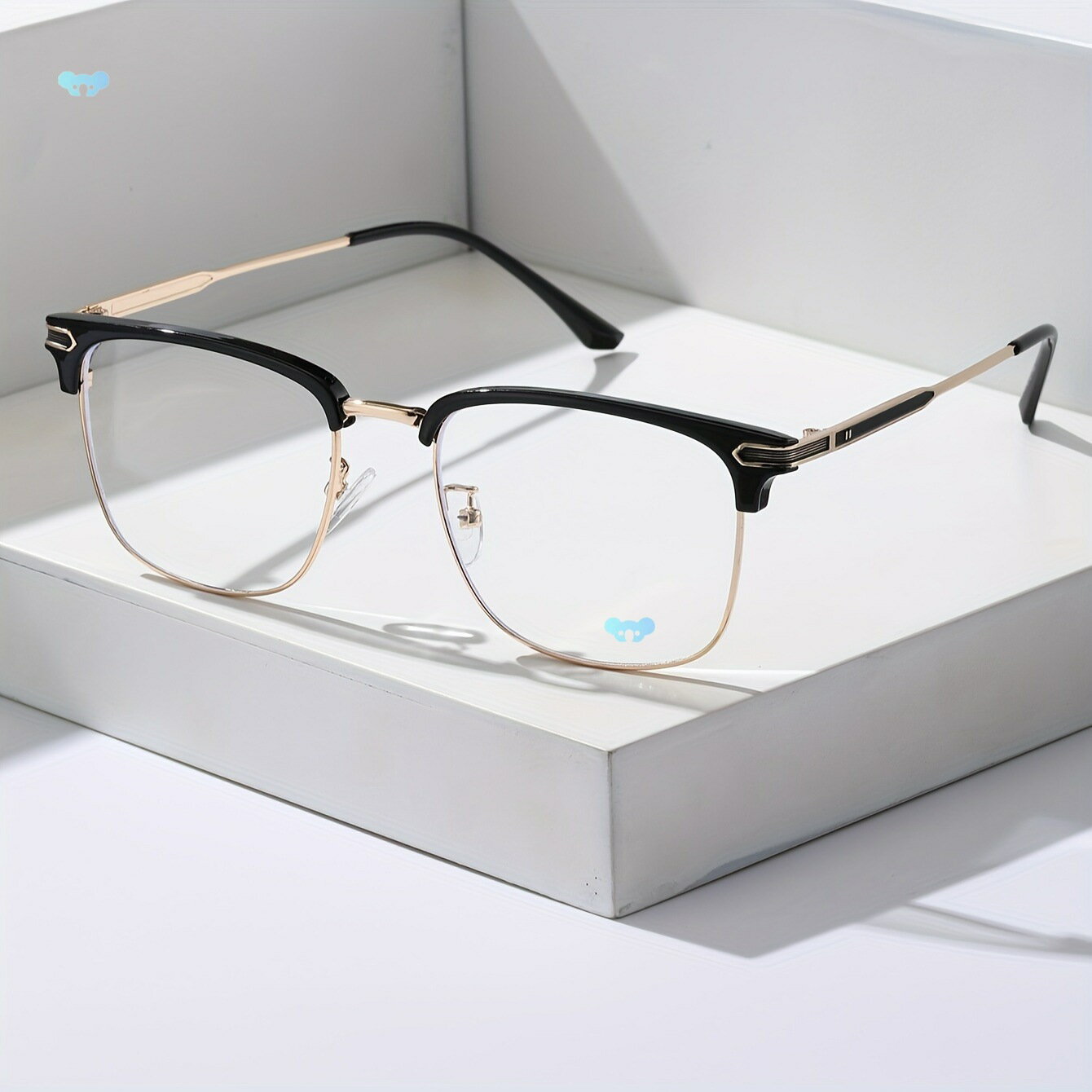 A Pair Stylish Metal Frame Glasses A Pair of Stylish眼鏡