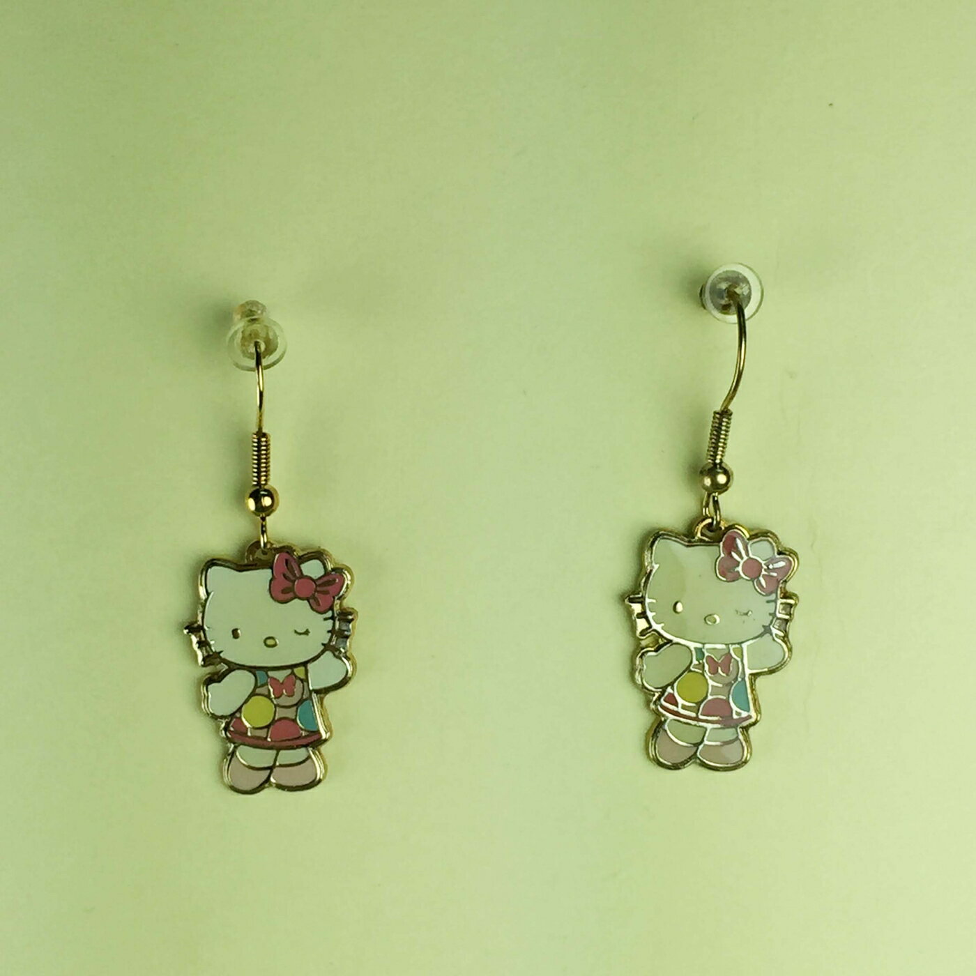 【震撼精品百貨】Hello Kitty 凱蒂貓 耳環-走路造型 震撼日式精品百貨