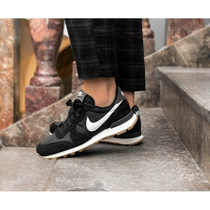 nike internationalist nylon trainers