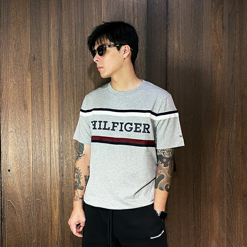 美國百分百【全新真品】Tommy Hilfiger 短袖 棉質 T恤 TH 上衣 大logo 短T 灰色 CW70