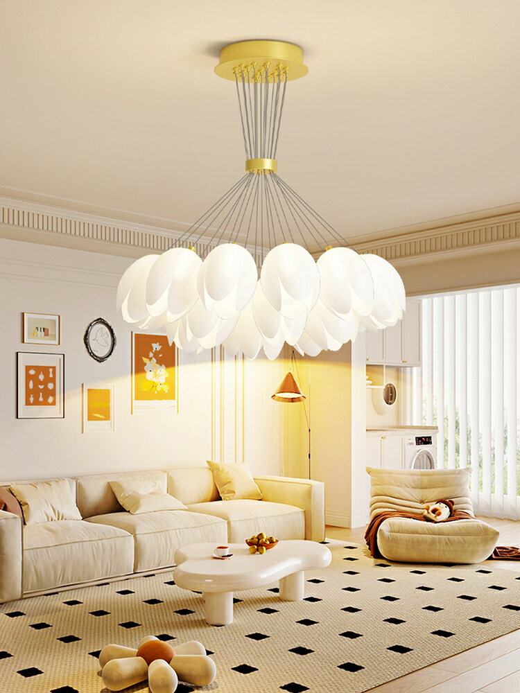 客廳主燈2024新款吊燈現代簡約大氣創意個性藝術郁金香法式奶油風