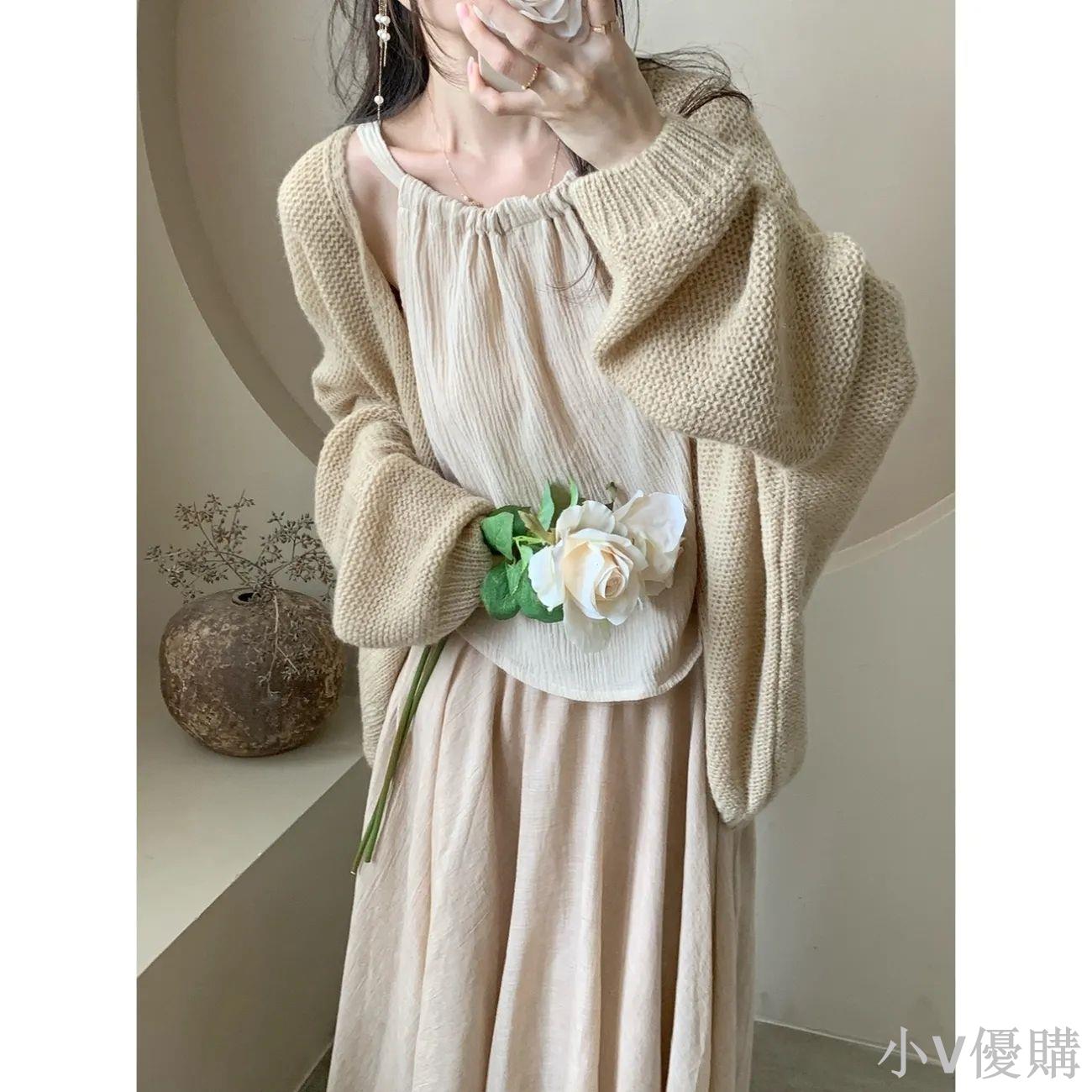 純欲風套裝女春季2024新款毛衣開衫+掛脖吊帶背心+半身長裙三件套