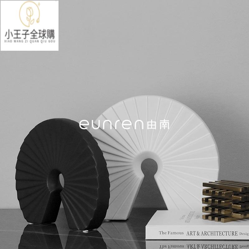【公司現貨速發】免運 開發票 家飾 擺件 花器簡約現代輕奢創意扇形樹脂藝術擺件售樓處樣板間客廳桌面軟裝飾品 日式家飾
