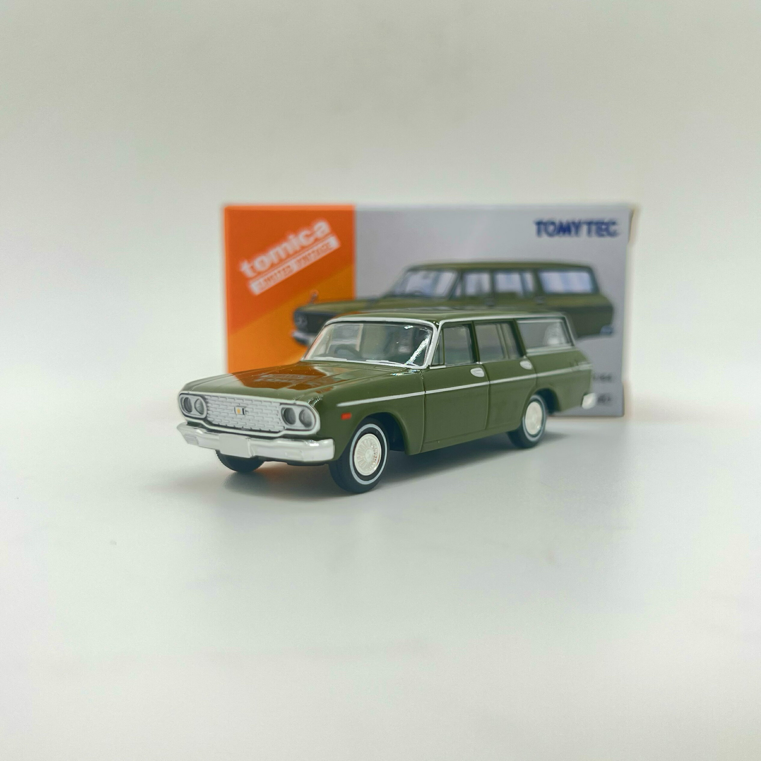 保固一年可打統編}TOMY多美卡合金TOMICA TLV 206a TOYOPET CROWN CUSTOM 皇冠旅行| 獅子國際購|  樂天市場Rakuten